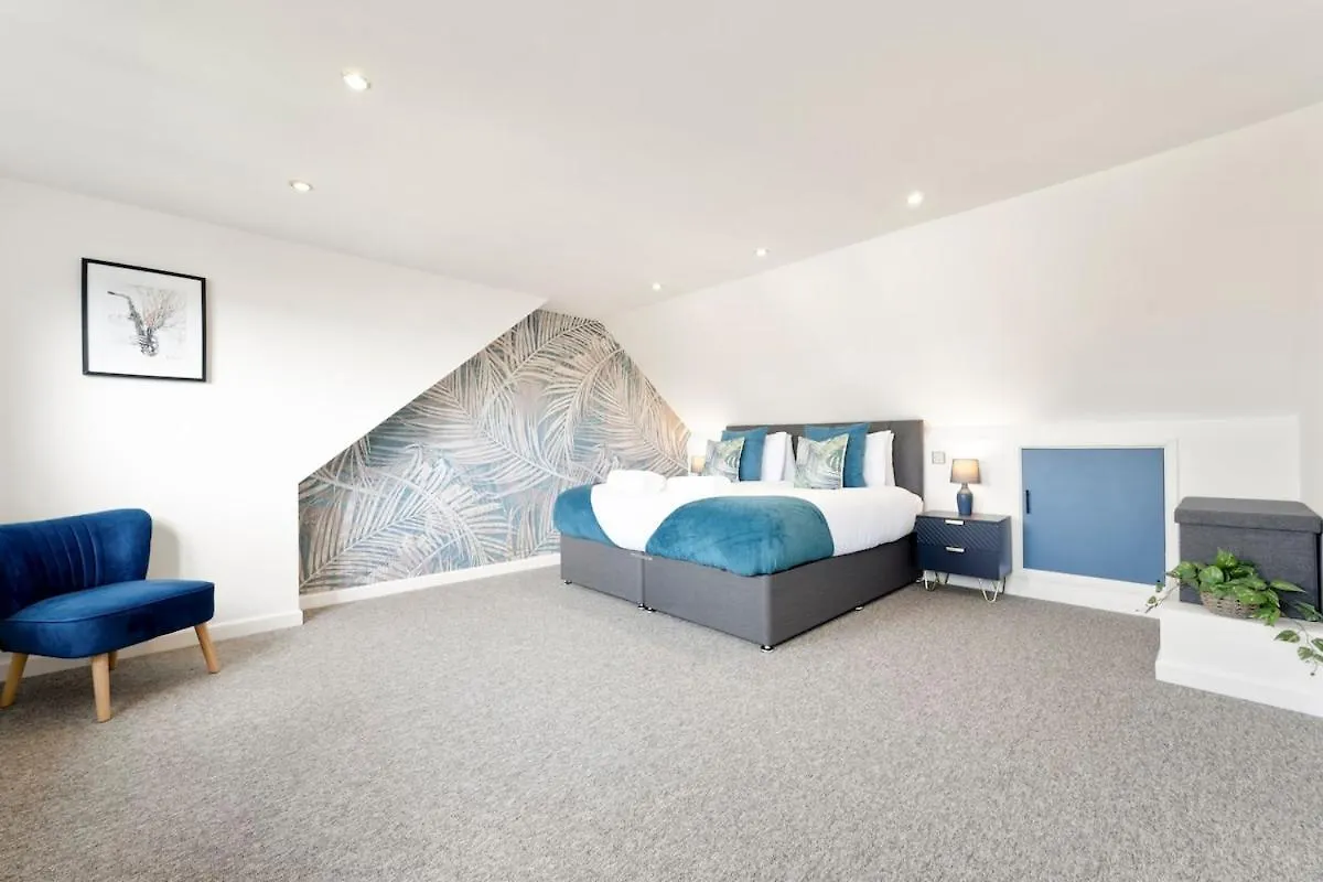Moonlit Bloom Apartment Bournemouth 0*,